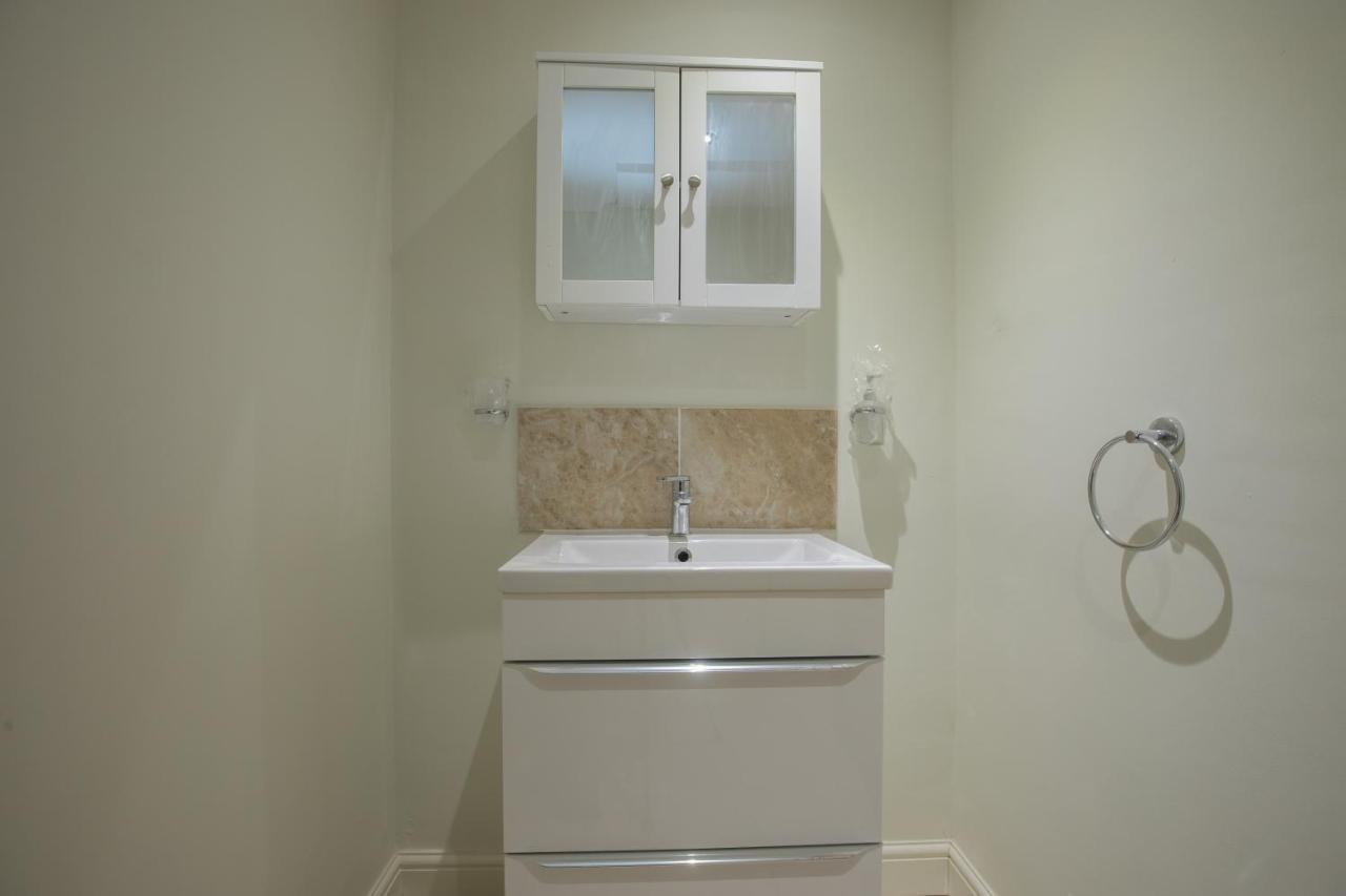 Riverside Central Kingston Flat 1B Surbiton Exterior foto